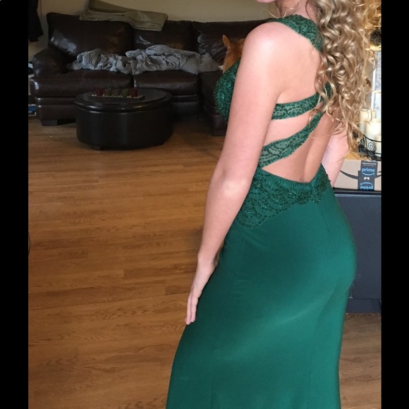 Prom dress - Picture 2 of 4
